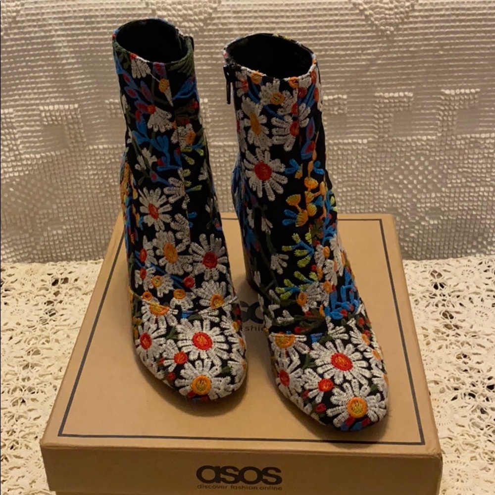 ASOS Ankle booties floral jacquard size 7